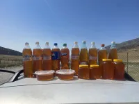 🍯 ТАЗА ТОО БАЛЫ 🐝  Тоо гүлдөрүнөн чогултулган, табигый жана сапаттуу таза бал! 🌿 Даамы өзгөчө, жыты аңкыган — үй-бүлөңүз үчүн пайдалуу жана таттуу тандоо. ❤️ 3